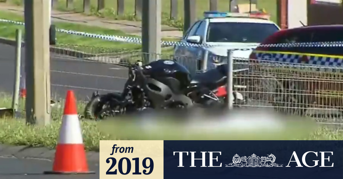 Melbourne motorbike rider dies in crash after fleeing police